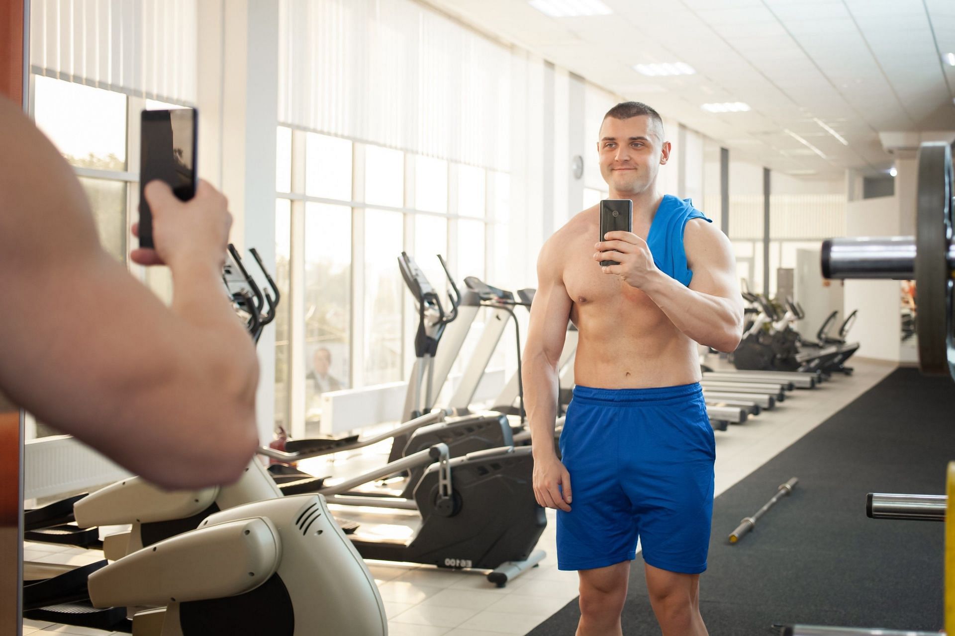 Has social media influenced how we see our bodies? (Image via Vecteezy/ Valeria Titarenco)